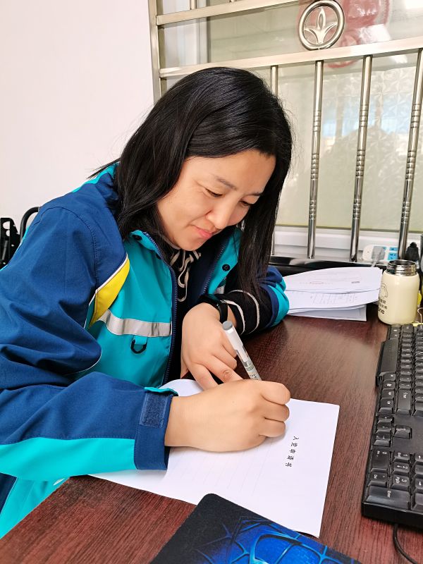 黃娜照片 黃娜照片